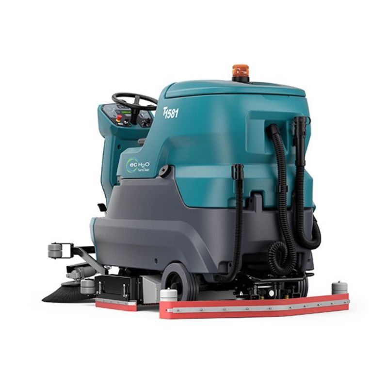 Tennant T1581 Ride on Floor Scrubber