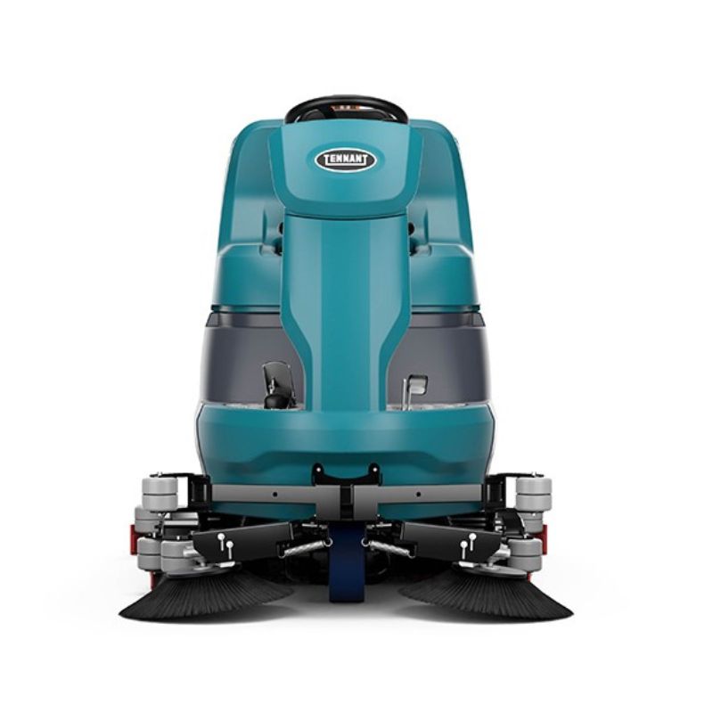 Tennant T1581 Ride on Floor Scrubber