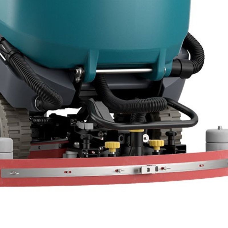 Tennant T981 Ride-On Floor Scrubber rear squeegee assemble